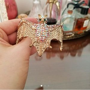 Gold costume bat bracelet